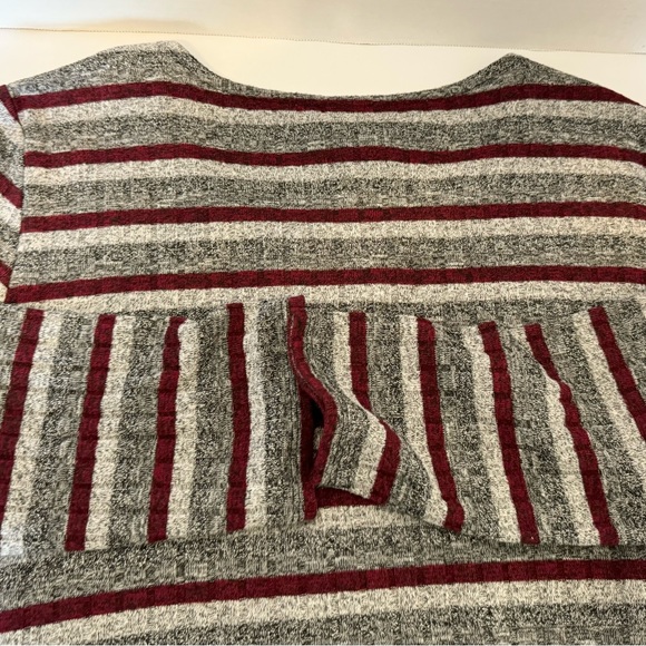 Ruby Rd Stripe Maroon Silver Metalic Thread Tunic Blouse XL SharkBite Hem Large - Picture 8 of 16
